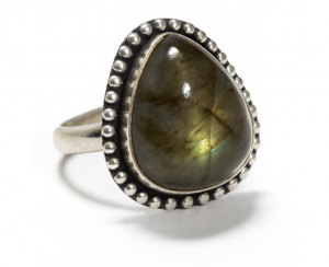 NATURAL LABRADORITE RING(7+ RATTI)