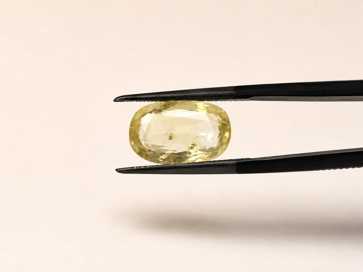 Natural Yellow Sapphire 5.00 Cts - Image 2
