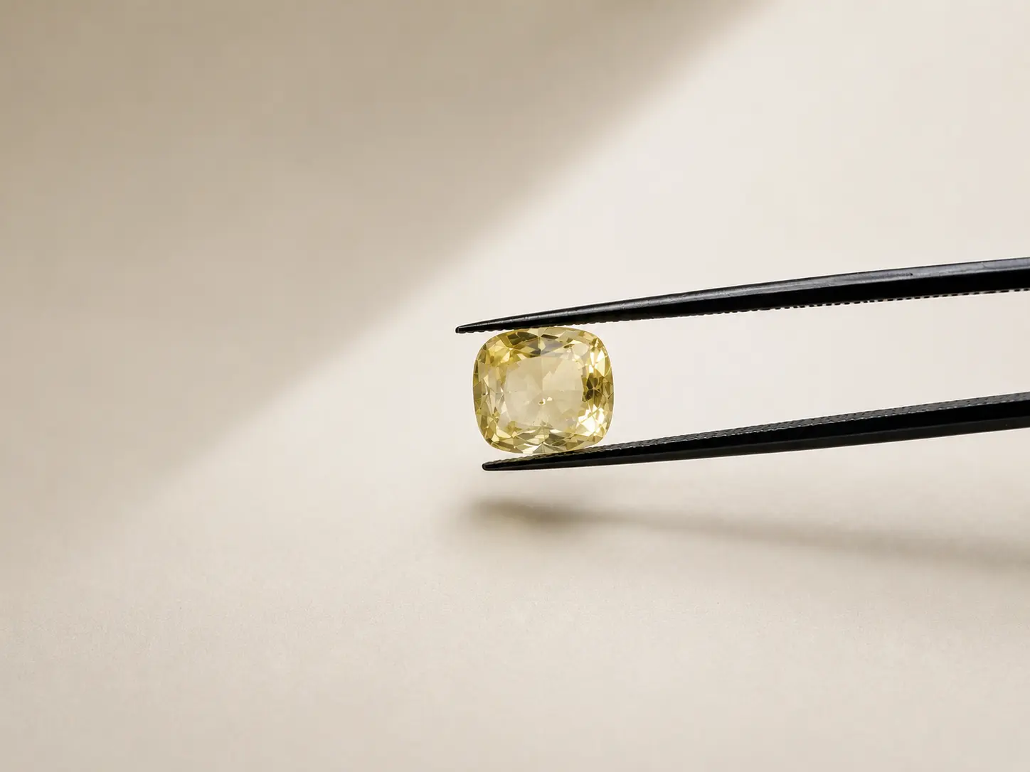 Natural Yellow Sapphire 4.82 Cts - Image 4