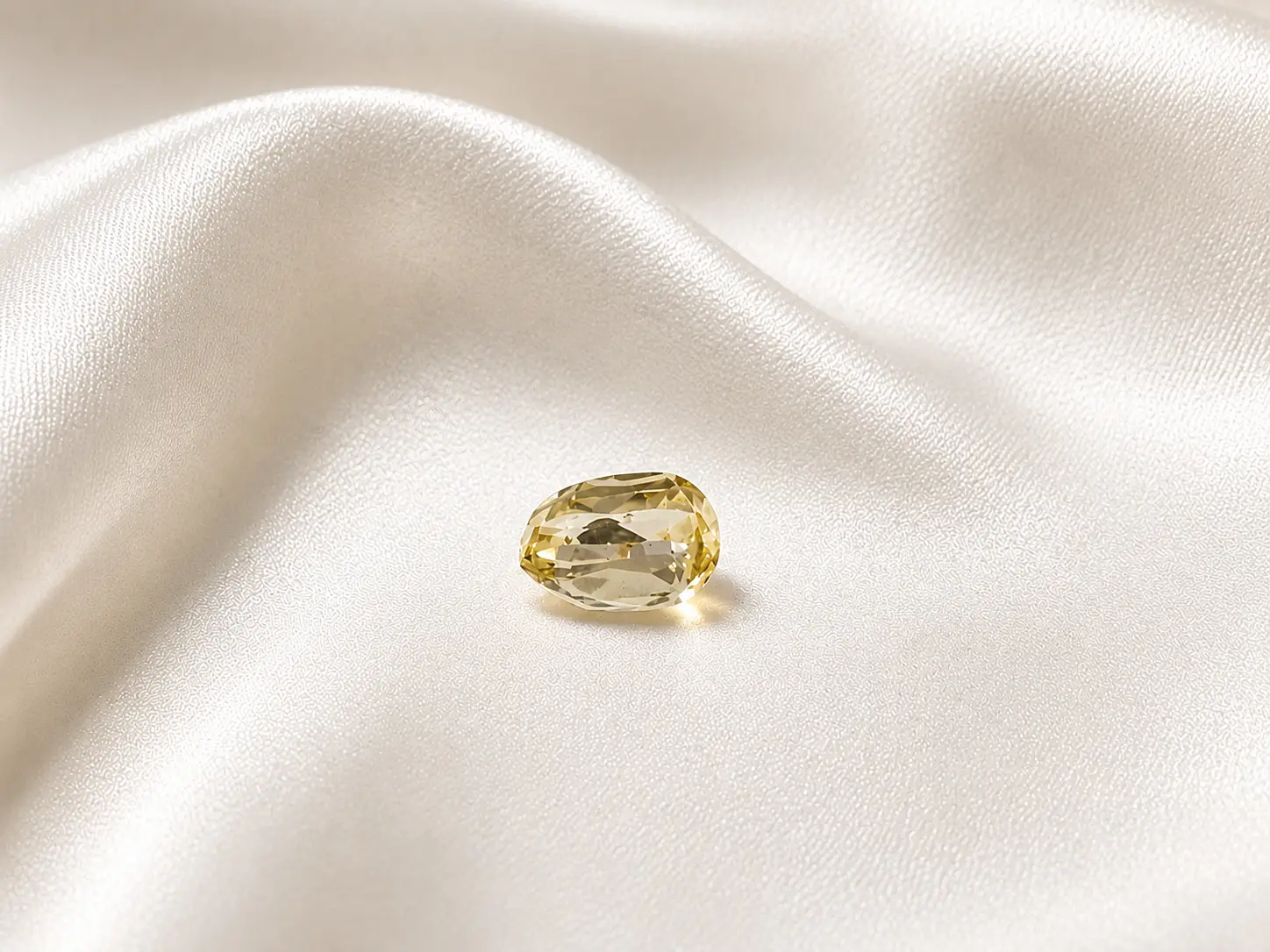Natural Yellow Sapphire 4.02 Cts