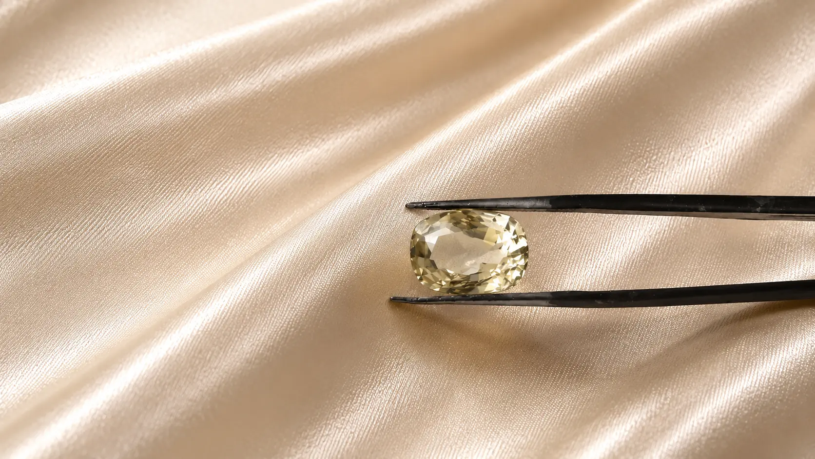 Natural Yellow Sapphire 4.98 Cts - Image 2