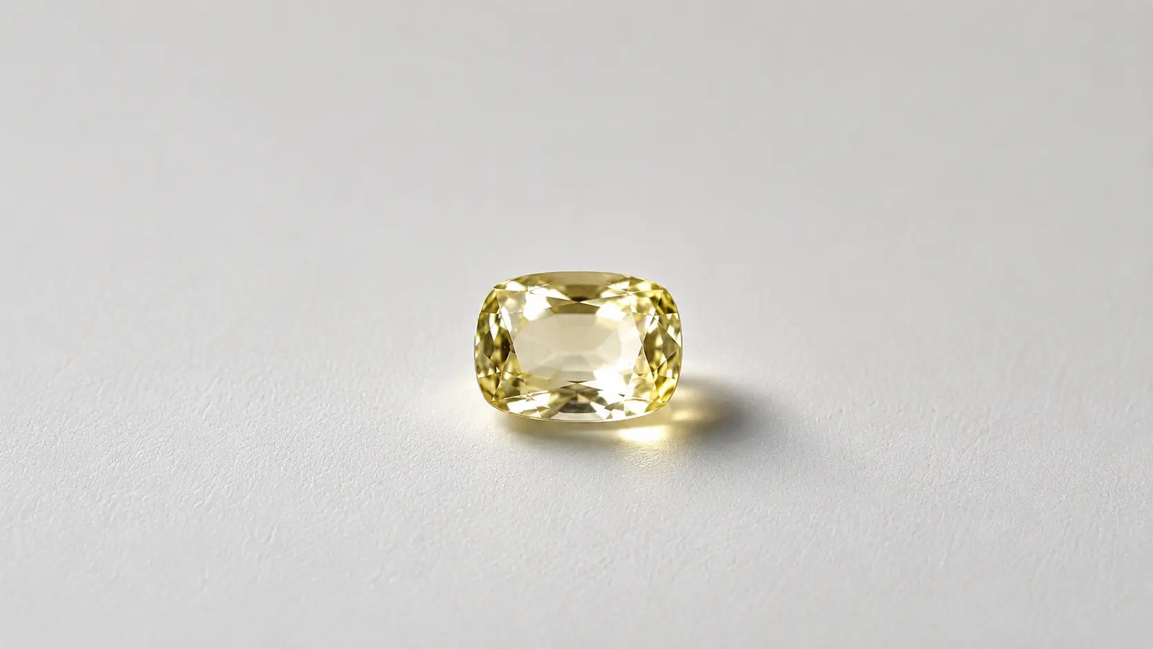 Natural Yellow Sapphire 4.18 Cts - Image 2