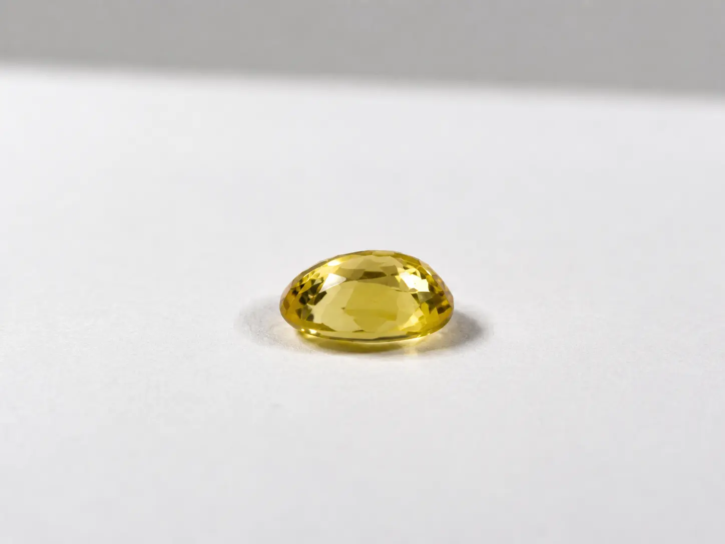 Natural Yellow Sapphire 3.83 Cts - Image 2