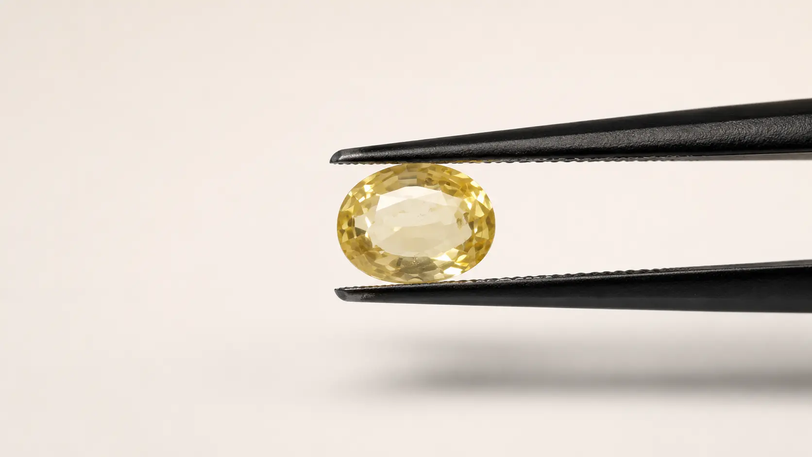 Natural Yellow Sapphire 4.69 Cts - Image 2