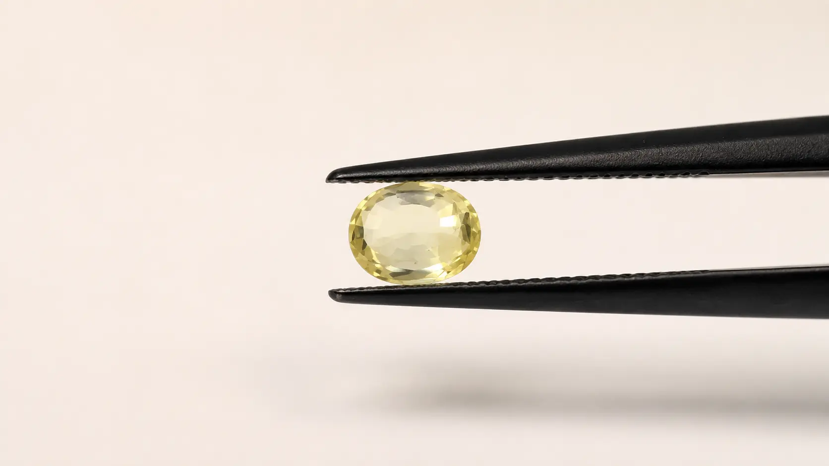 Natural Yellow Sapphire 4.69 Cts - Image 3