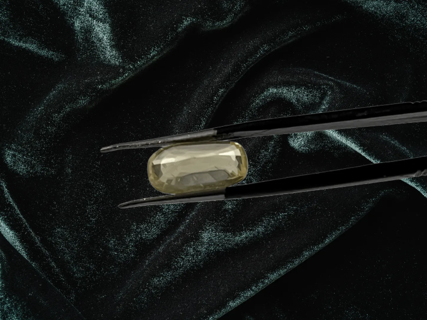 Natural Blue Sapphire (Neelam) – 4.05 Carats | Ceylon Blue Sapphire - Image 2
