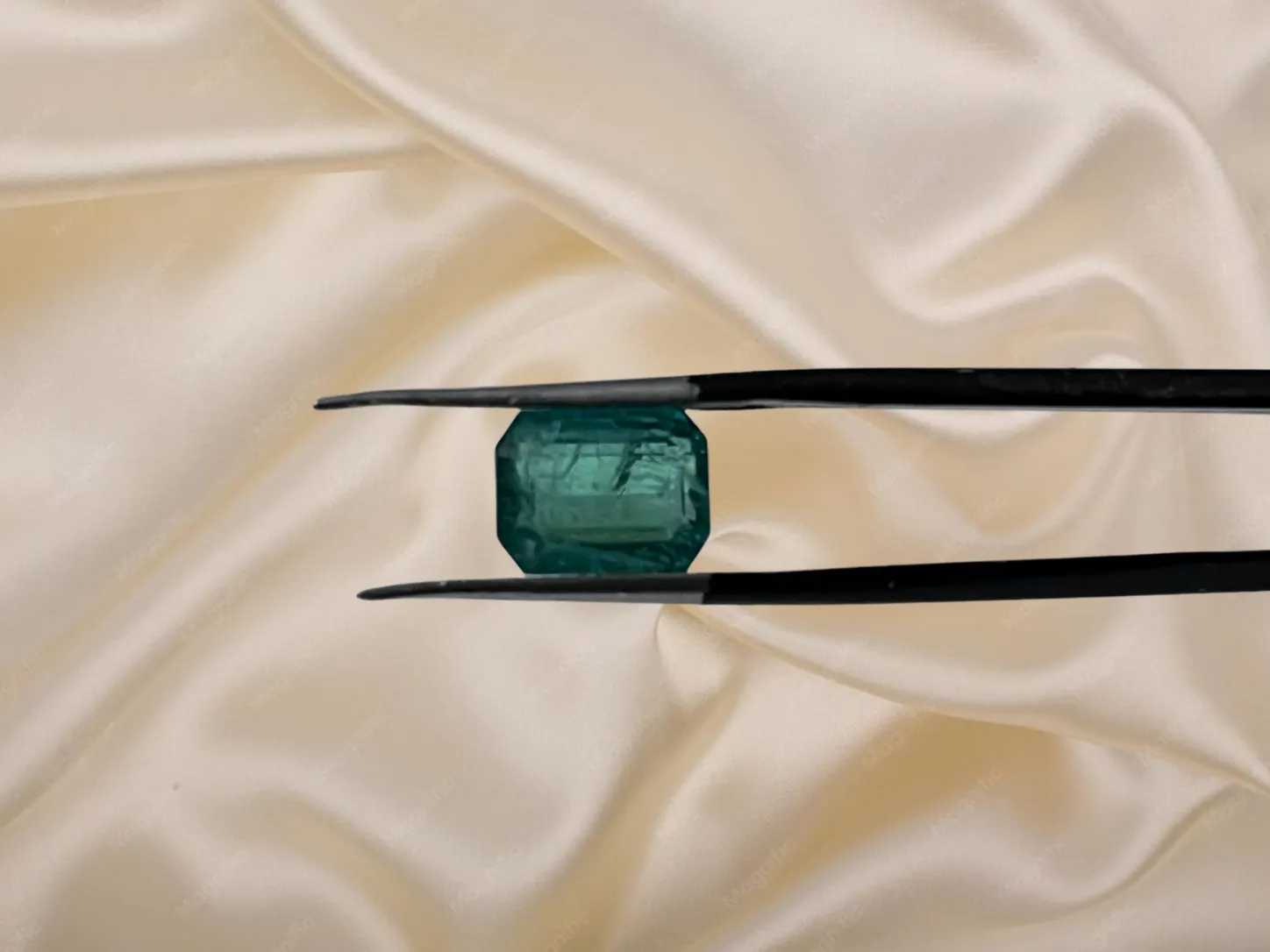 Natural Emerald 4.92 Cts - Image 3