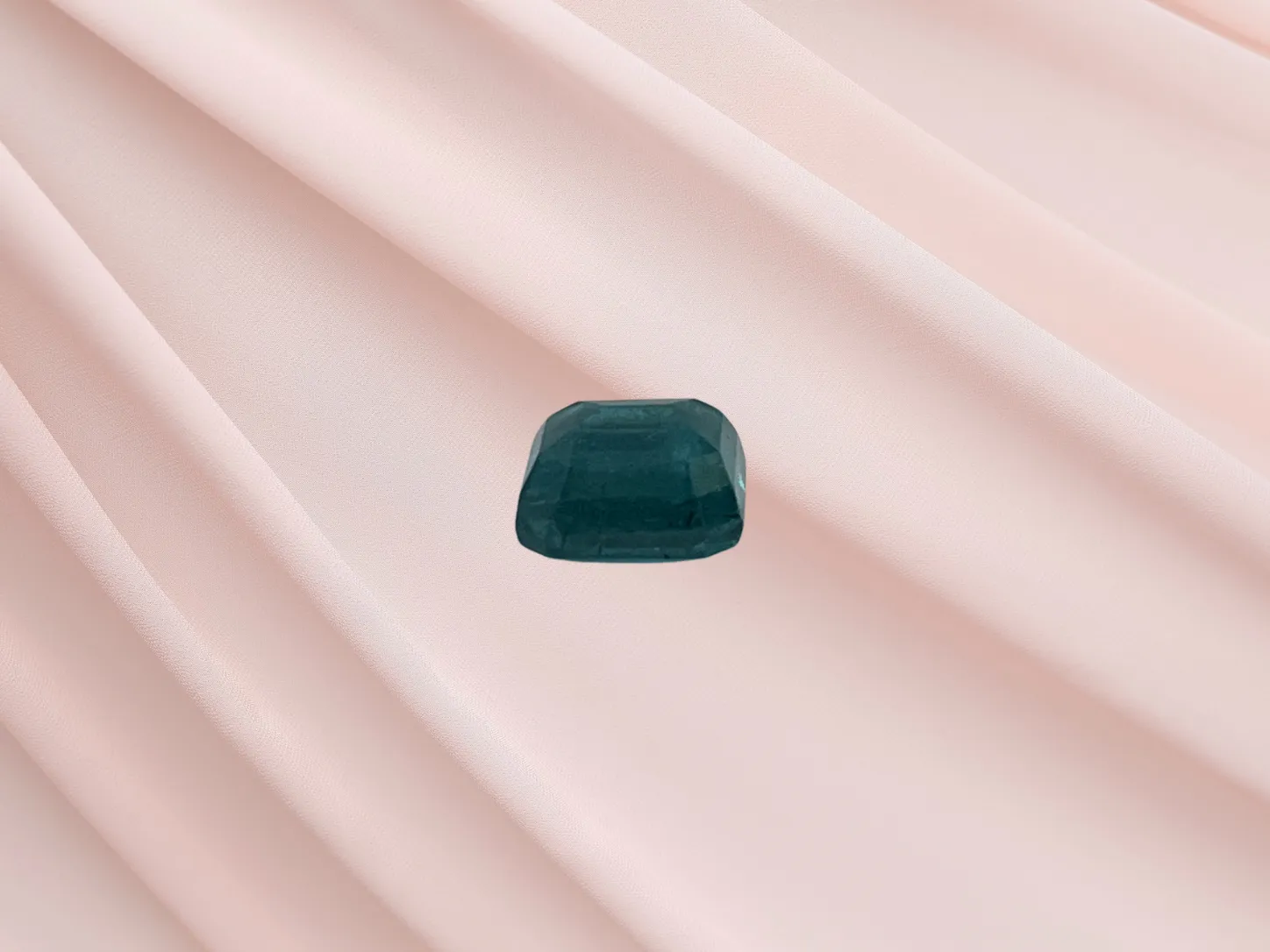 Natural Emerald 3.89 Cts - Image 2