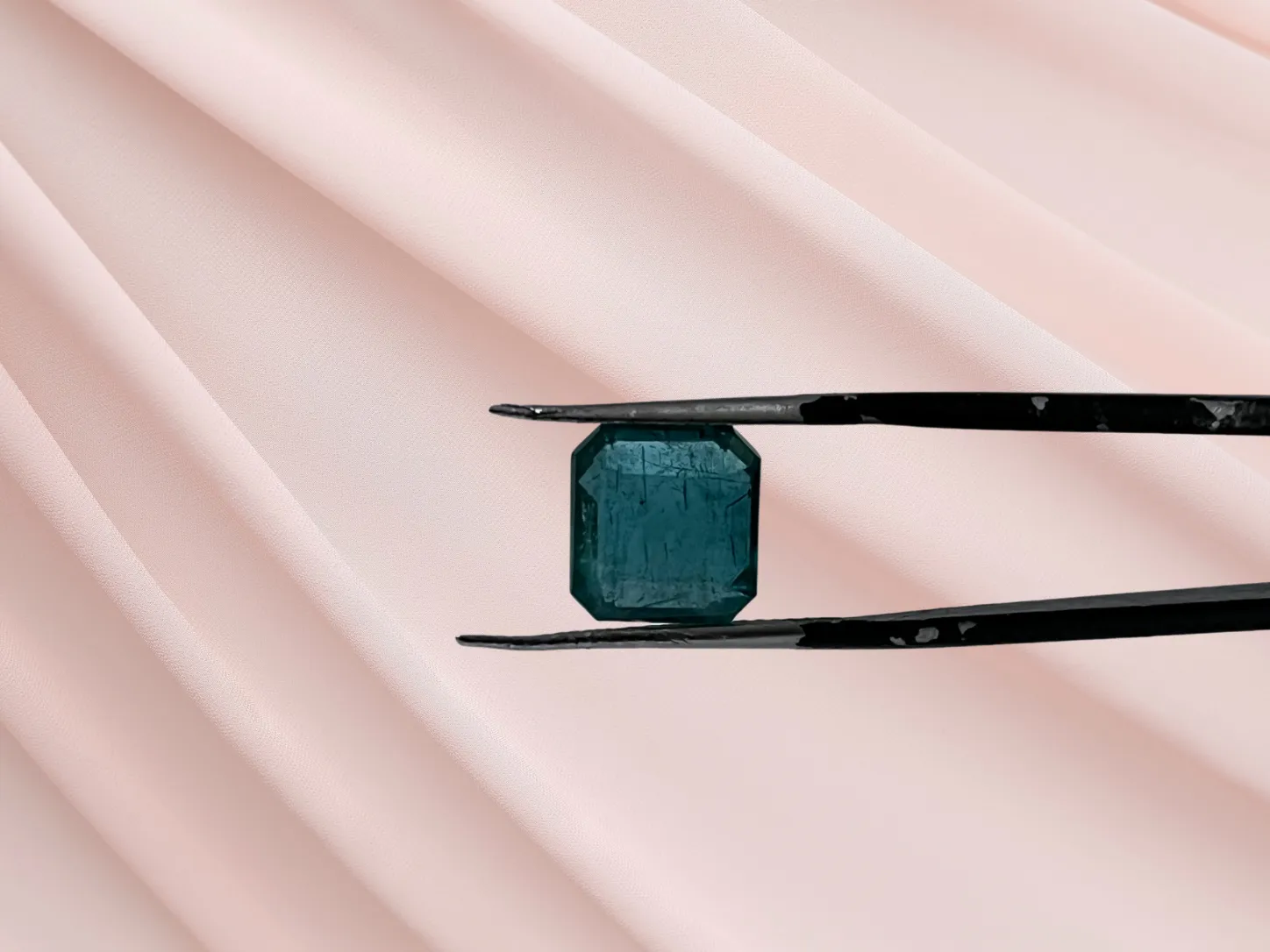 Natural Emerald 3.89 Cts - Image 3